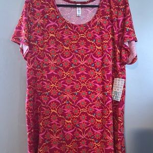 NWT LuLaRoe Classic Tee